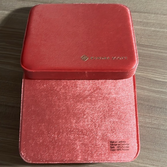New Tags Kendra Scott Mattie Soft Velvet Jewelry Box Case: Barbie Bright Pink - Picture 6 of 6